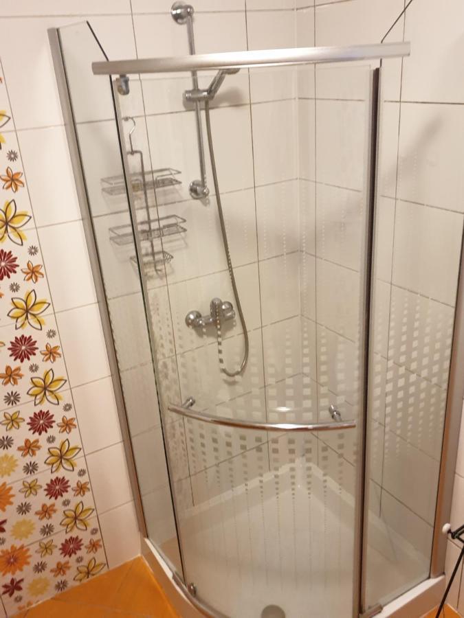 Emma - Free Parking, Ac, Wifi Apartment *