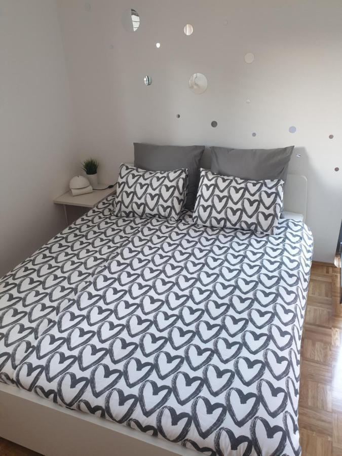 Emma - Free Parking, Ac, Wifi Apartment