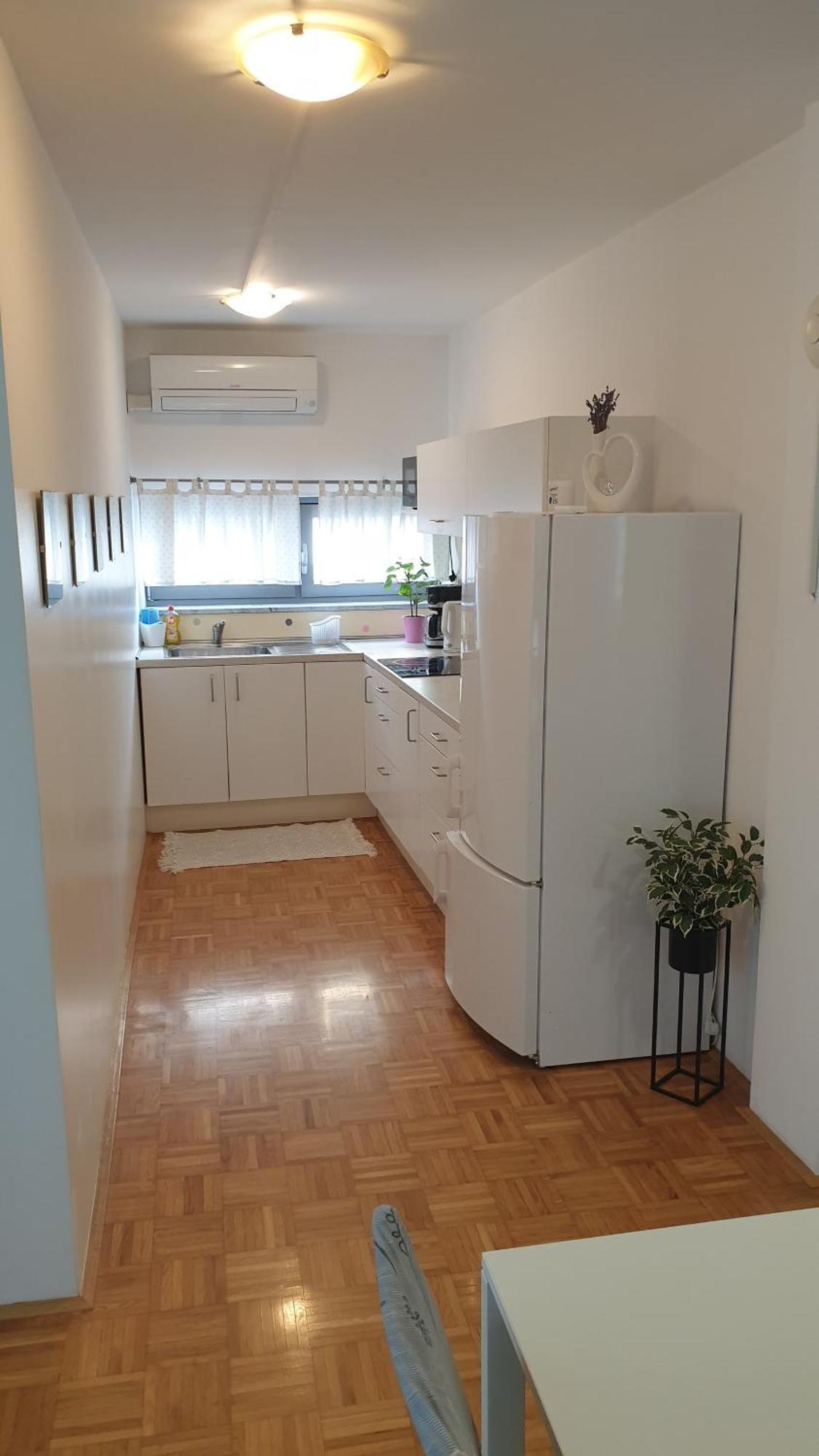 Apartment Emma - Free Parking, Ac, Wifi Ljubljana