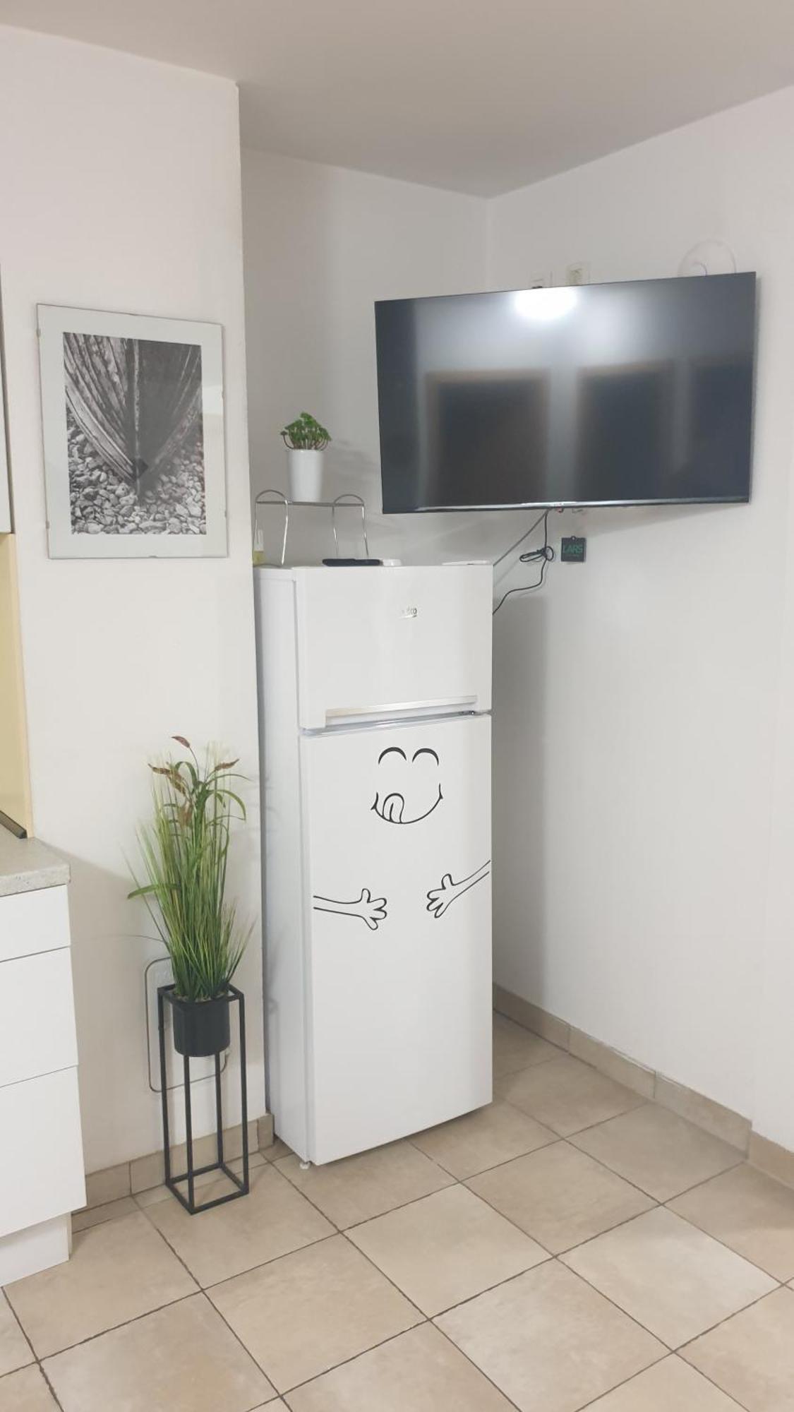 Emma - Free Parking, Ac, Wifi